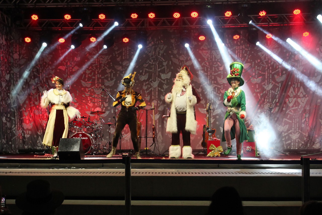 Últimos dias do Natal da Magia tem shows em bairros e praias de Florianópolis