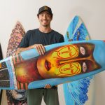 Surfista Yago Dora participa da abertura do Pranchart em Florianópolis