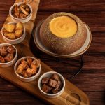 Segredo revelado: fondue salgado do Outback traz um blend de queijos irresistível