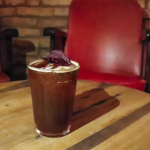 Bar de Florianópolis oferece drinks exclusivos com cerveja na Oktober Franklin