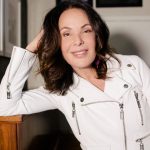 Carolina Ferraz vai ensinar clássico da sobremesa nas redes do Bistek nesta 5ª feira